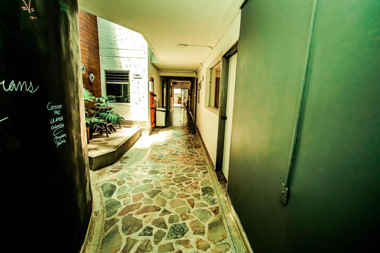 Aw Hotel Urban 80 Medellin Exterior photo